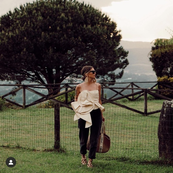 ZARA VOLUMINOUS FLOWER TOP SAND - Picture 10 of 17